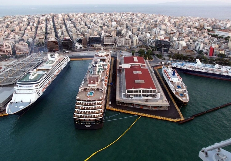 Picture of Construction of new cruise ships’ quay wall at the Agios Nikolas Area, Central Port of Piraeus (2015-2016)