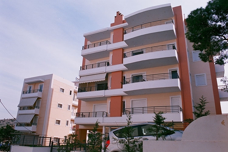 Εικόνα από Κατασκευή 4όροφης πολυκατοικίας επί της οδού Λευκάδος στο Δίλοφο της Βάρης