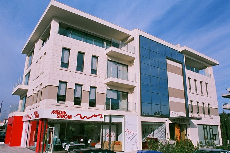 Εικόνα από Κατασκευή κτιρίων γραφείων στην Λεωφόρο Βάρης - Κορωπίου, οδός Μυκόνου 1 στην Βάρη